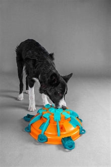 NINA OTTOSSON TOWER OF TREATS ORANJE / BLAUW 36X36X11 CM