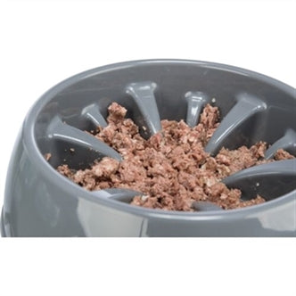TRIXIE VOERBAK SLOWFEEDING KUNSTSTOF / TPR ASSORTI 25 CM 1,4 LTR